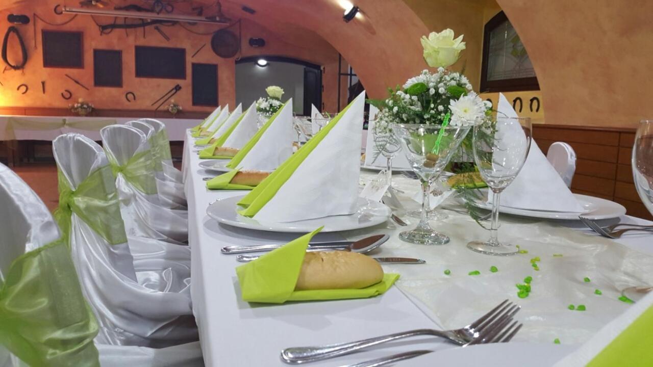 Zamecky Hotel Zlaty Orel Хранице Екстериор снимка