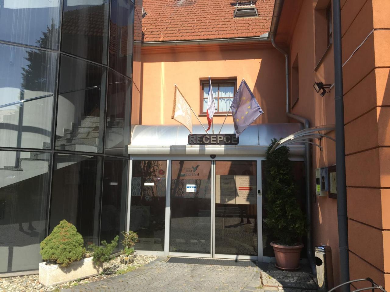Zamecky Hotel Zlaty Orel Хранице Екстериор снимка