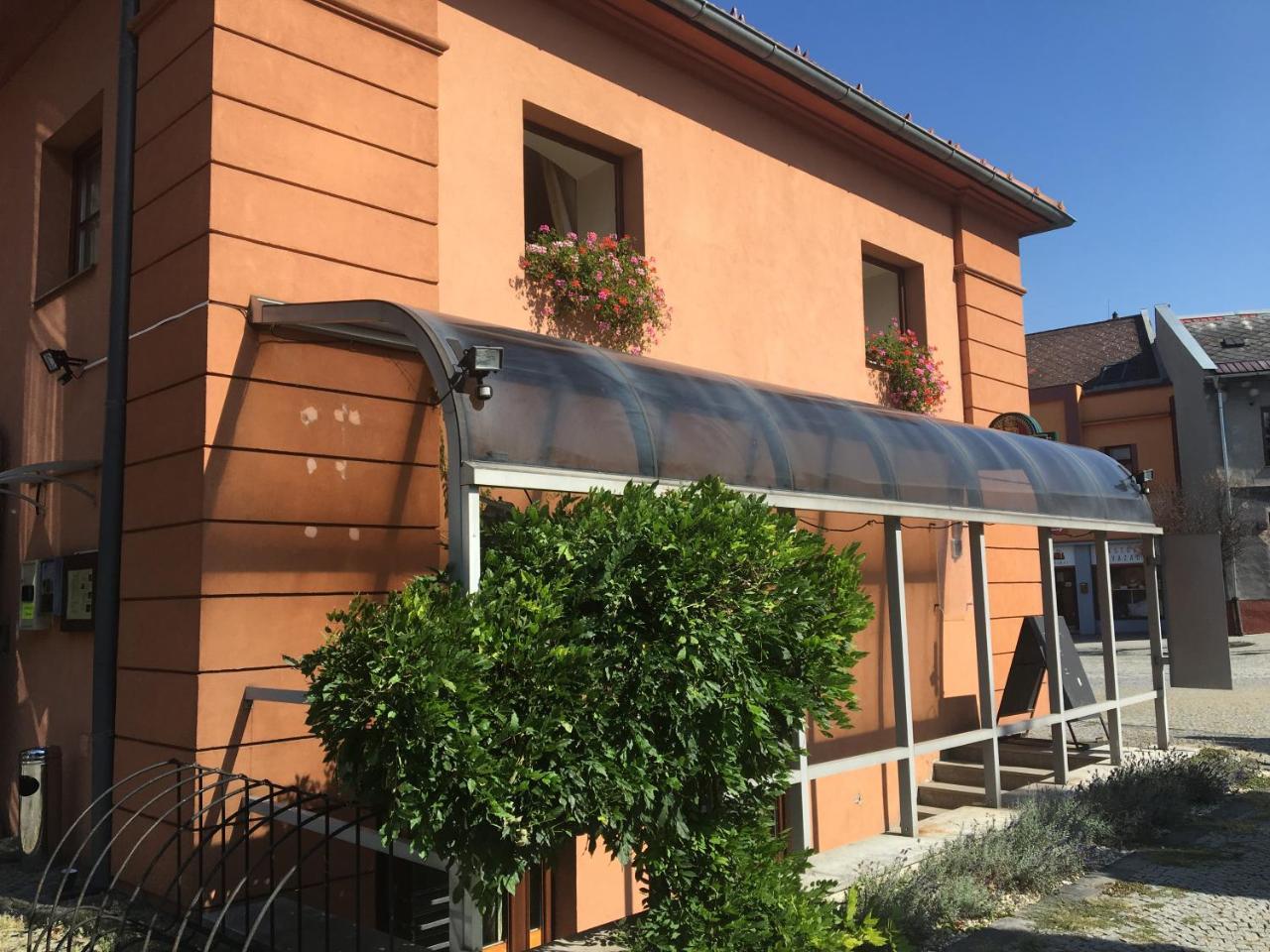 Zamecky Hotel Zlaty Orel Хранице Екстериор снимка